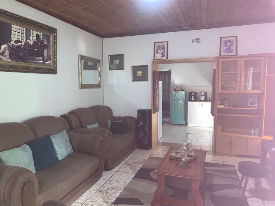 To Let 4 Bedroom Property for Rent in Wilgehof Free State